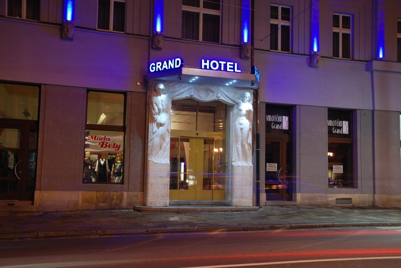 Hotel Grand Градец-Кралове Экстерьер фото